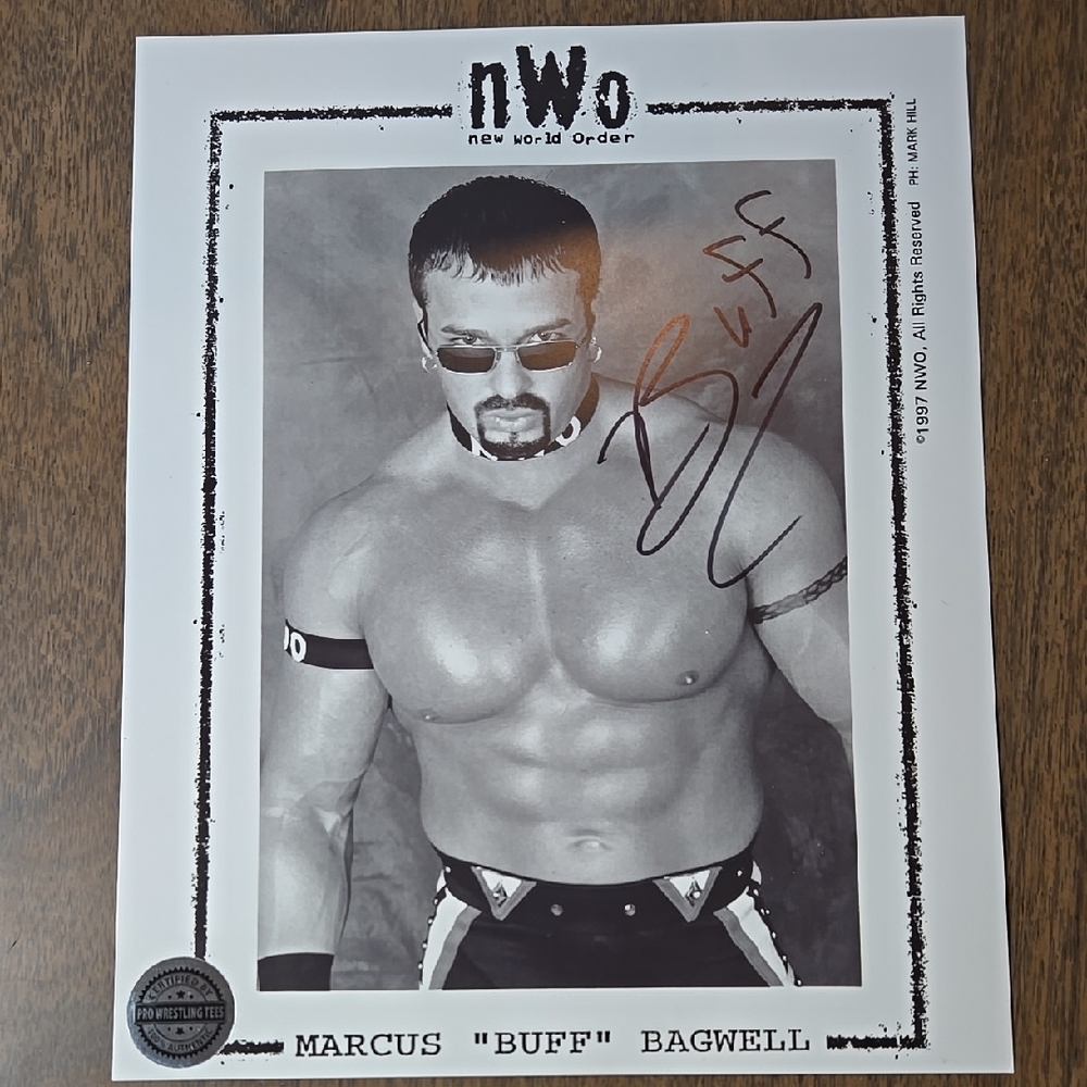 Marcus 'Buff' Bagwell Autographed Photo - 8x10‎